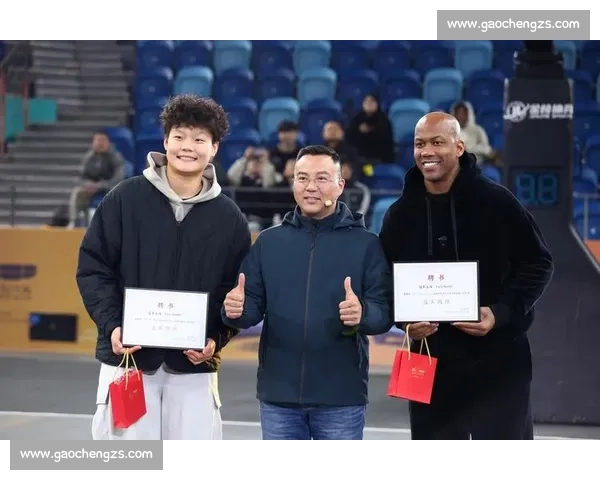 马布里vs广东巅峰对决引爆赛场激情与时代记忆篮球风云再起书写传奇篇章 马布里vs广东巅峰对决引爆赛场激情与时代记忆篮球风云再起书写传奇篇章