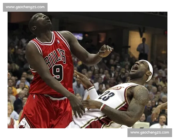 骑士对阵公牛精彩直播全程直击焦点对决不容错过实时战况深度解析巅峰碰撞 骑士对阵公牛精彩直播全程直击焦点对决不容错过实时战况深度解析巅峰碰撞